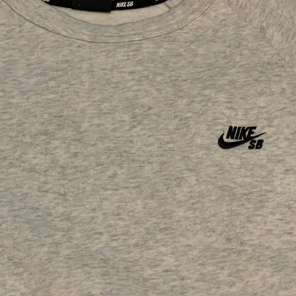 Ladies Nike SB Sweater - Picture 5 of 8